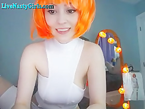 Hot Leeloo Cosplay On Webcam